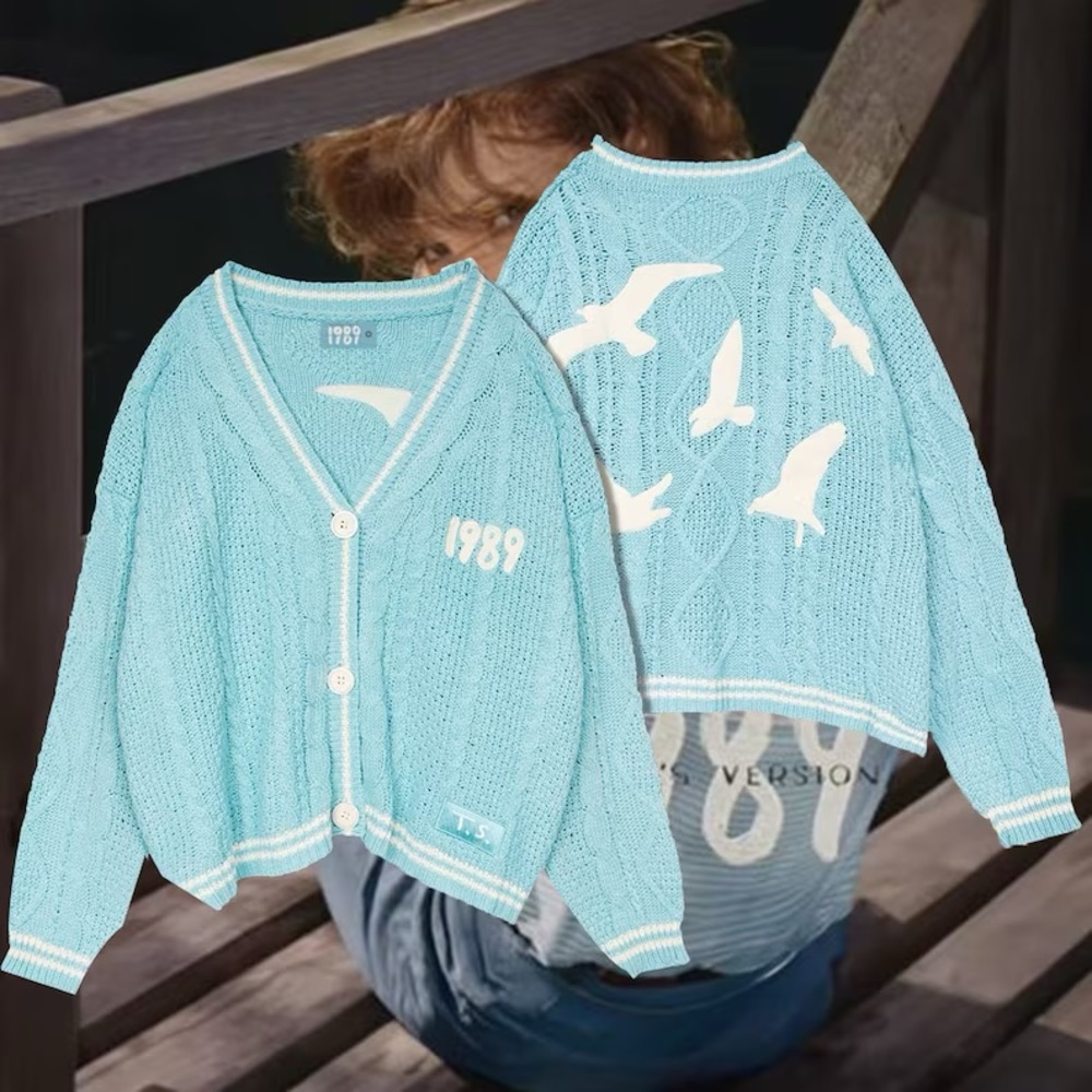 1989 Taylor’s Version Cardigan Taylor Swift 💙🤍